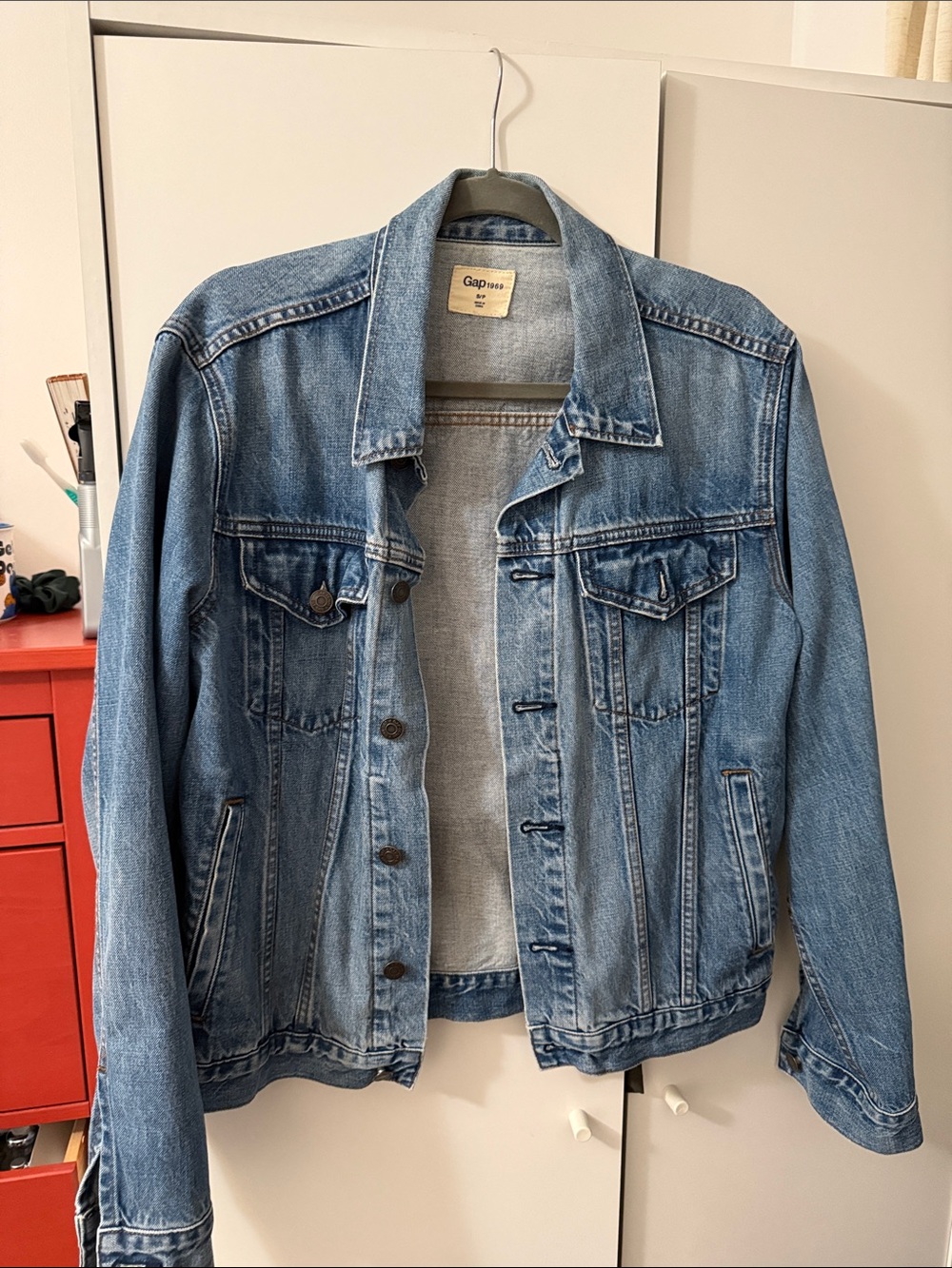 GAP Men's Light Blue Denim Jacket - Classic Trucker Style